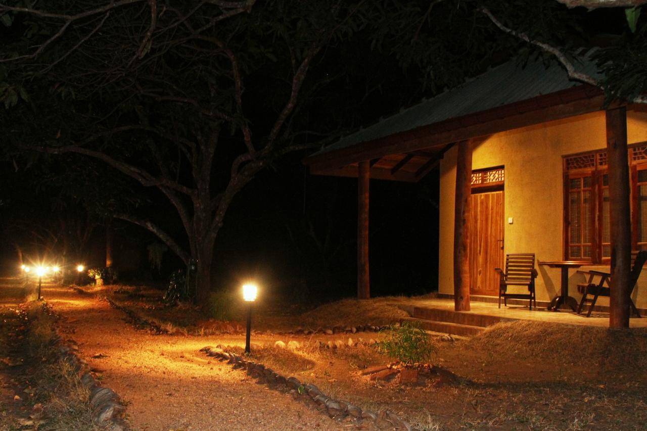 Bissa Villa Habarana Exteriör bild