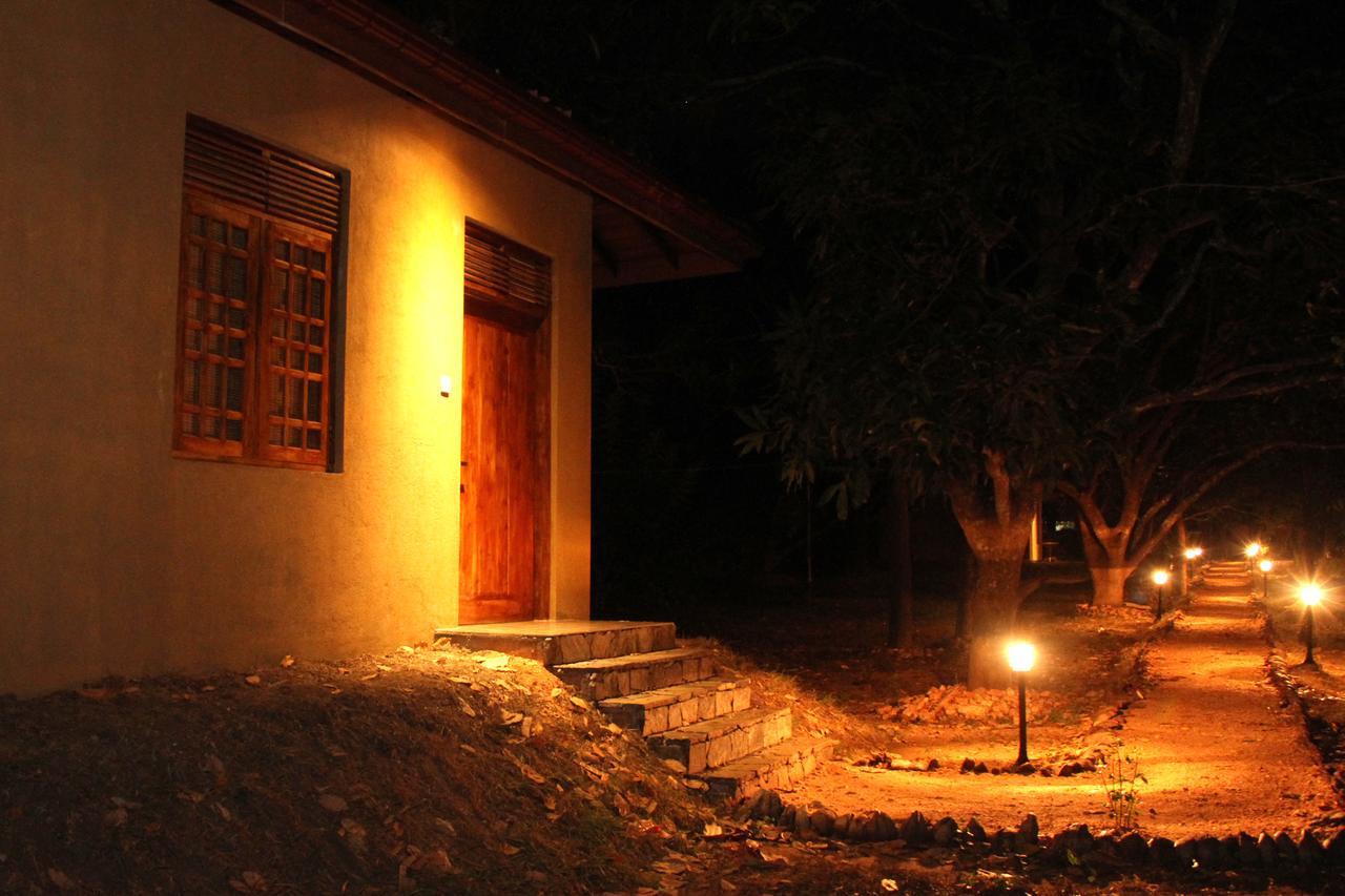 Bissa Villa Habarana Exteriör bild